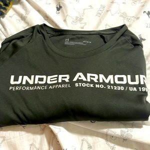 Under Amor shirt